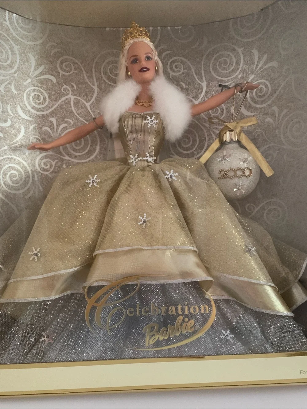 Mattel Celebration Barbie 2000 Millennium Holiday Doll Gold Dress Vintage NIB